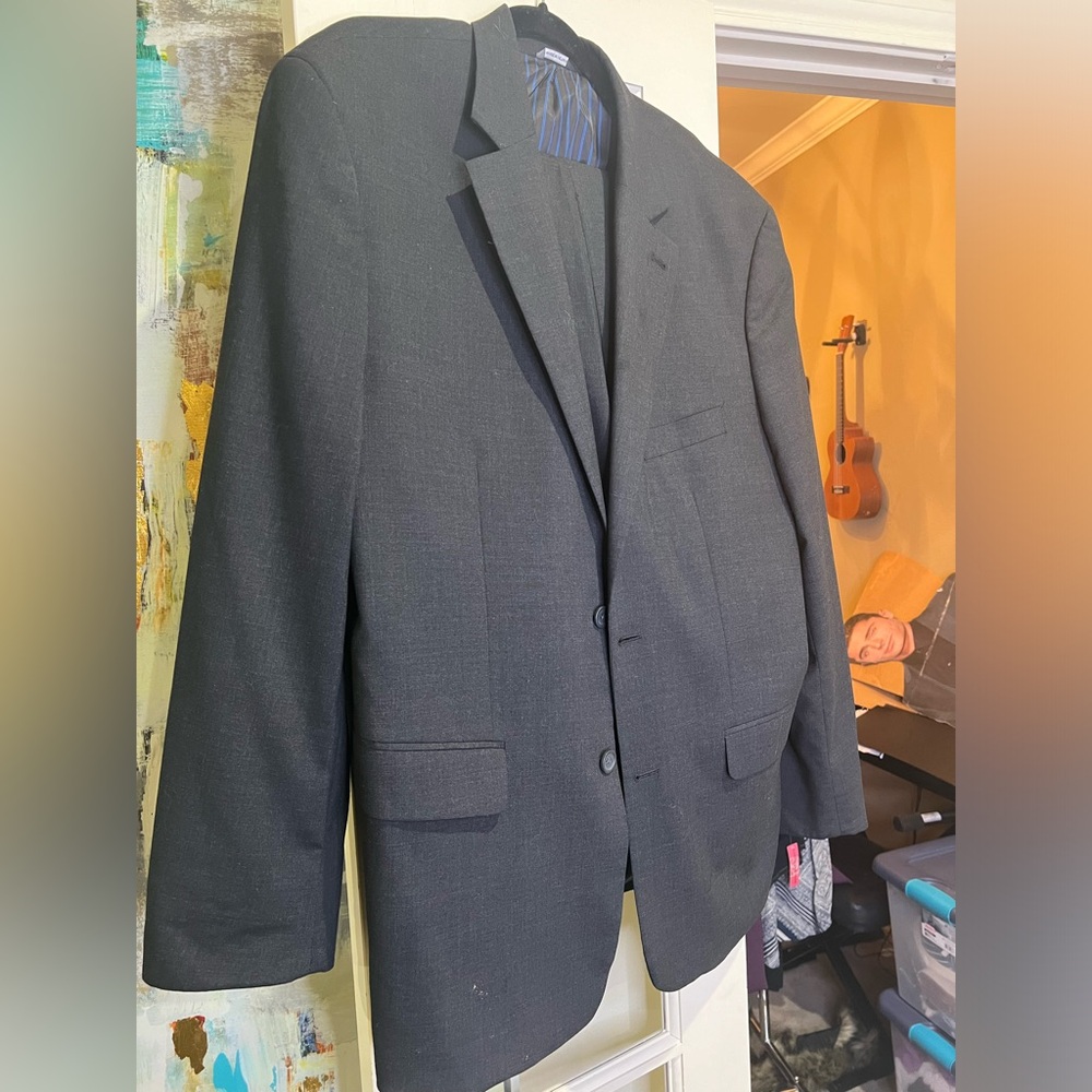 Men’s Gray Suit 46L GS